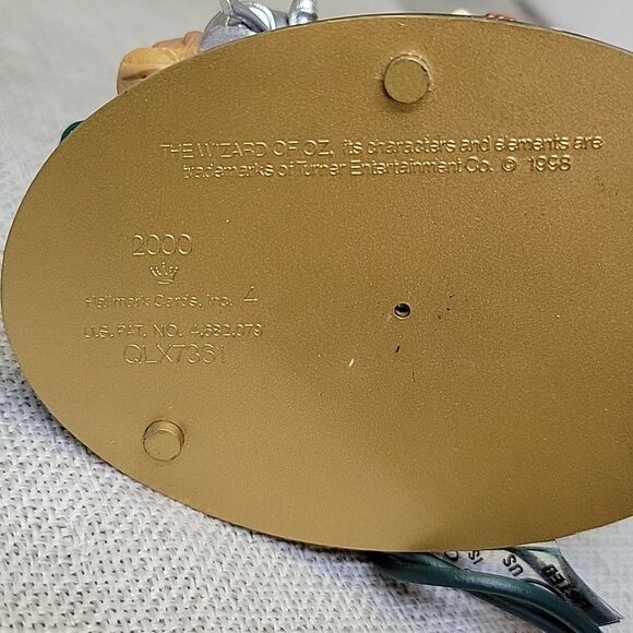 1999 Hallmark Wizard of Oz The Great Oz Voice  & Blinking Lights Ornament - Picture 7 of 12